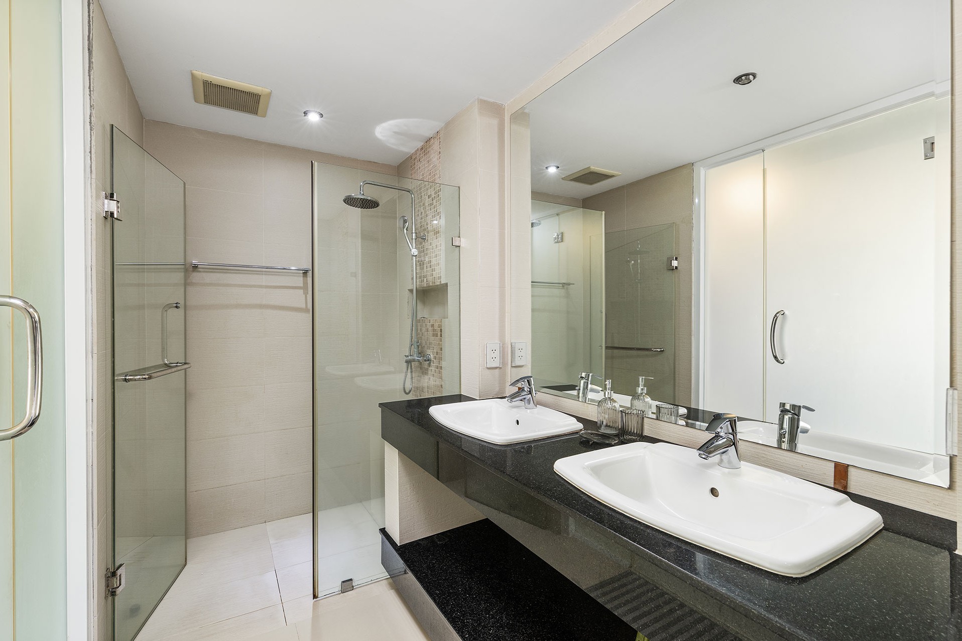 0K8A1026 Sansuri: Luxury Sea-View Condo for Sale in Surin Phuket | Foreign Freehold Residence – Price Reduced