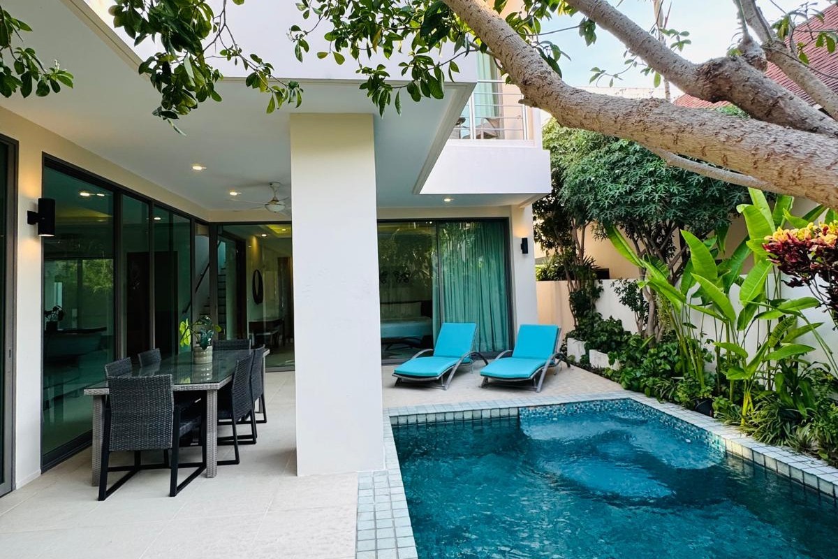 Luxury 4-Bedroom Pool Villa for Rent in Rawai, Phuket