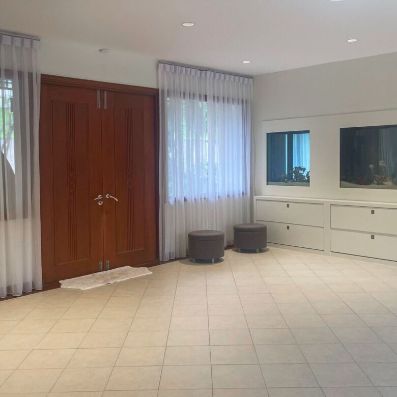 Luxury 5-Bedroom Lakefront Villa for Sale in Laguna, Phuket | Private Pool & Large Garden