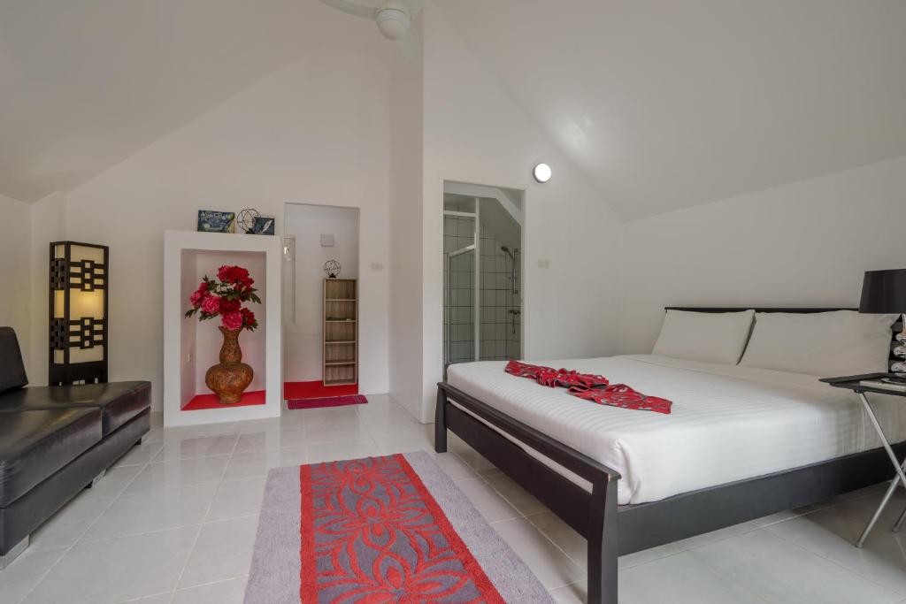 Luxury 10-Bedroom Private Pool Villa for Rent in Chalong, Phuket