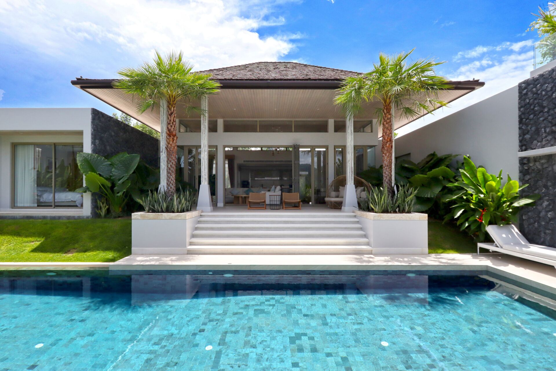 Botanica Lakeside II Phuket – Luxury Tropical Balinese Villas by the Lake