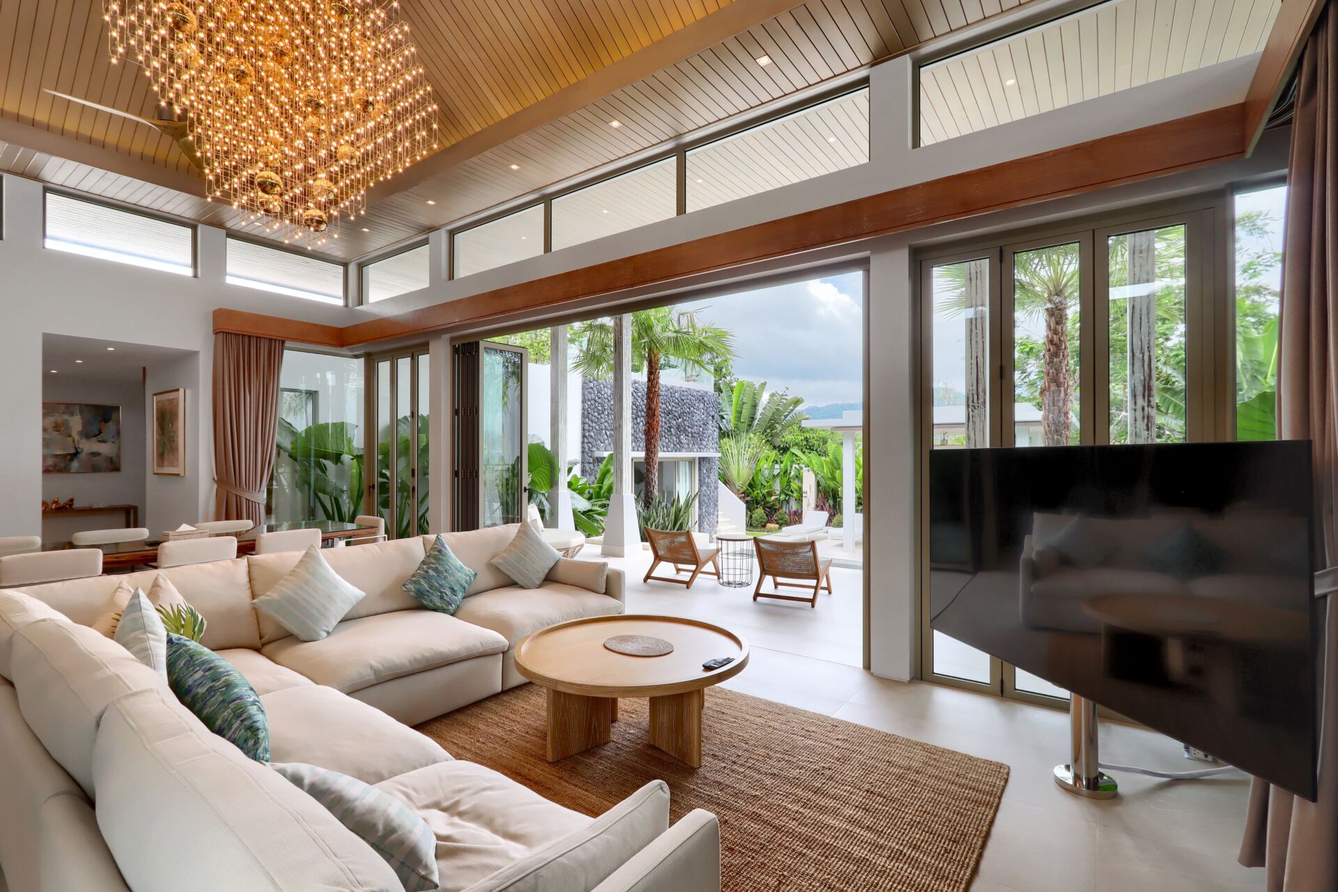 Botanica Lakeside II Phuket – Luxury Tropical Balinese Villas by the Lake