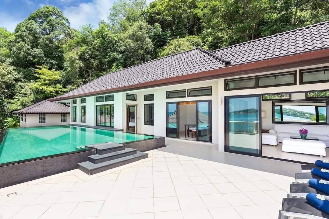 656043646_10239183098132493_7778039458083815696_n Beachfront Villa for Rent in Ao Yon, Phuket | Luxury 4-Bedroom Seaside Retreat