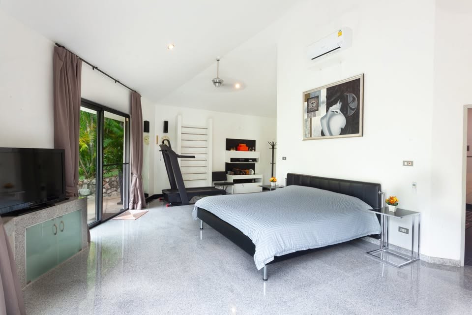Luxury 5-Bedroom Private Pool Villa for Sale in Rawai, Phuket | Expansive Estate on 1,872 Sq.m. Land