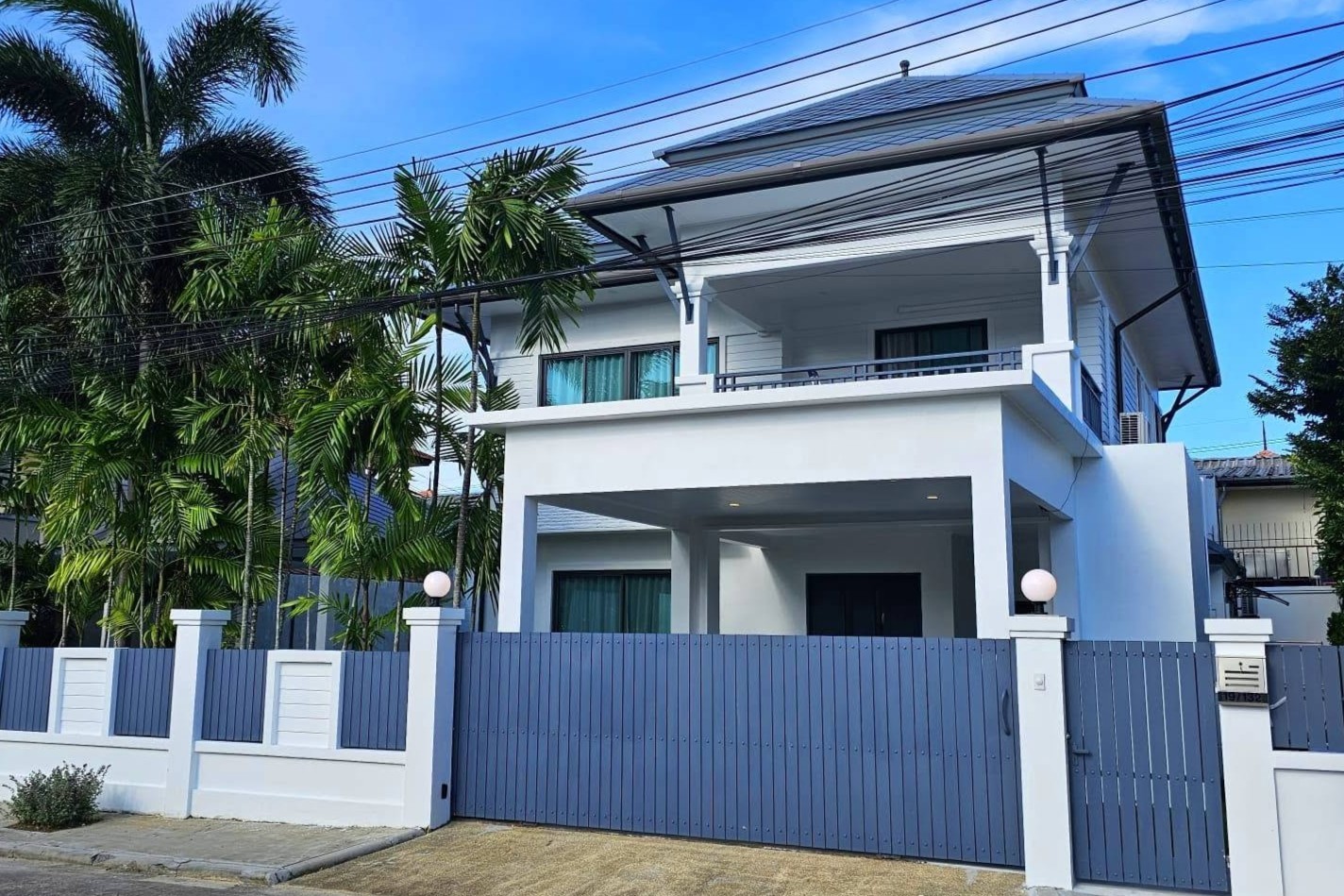 Newly Renovated 4-Bedroom Pool Villa for Rent in Permsap Villa, Phuket