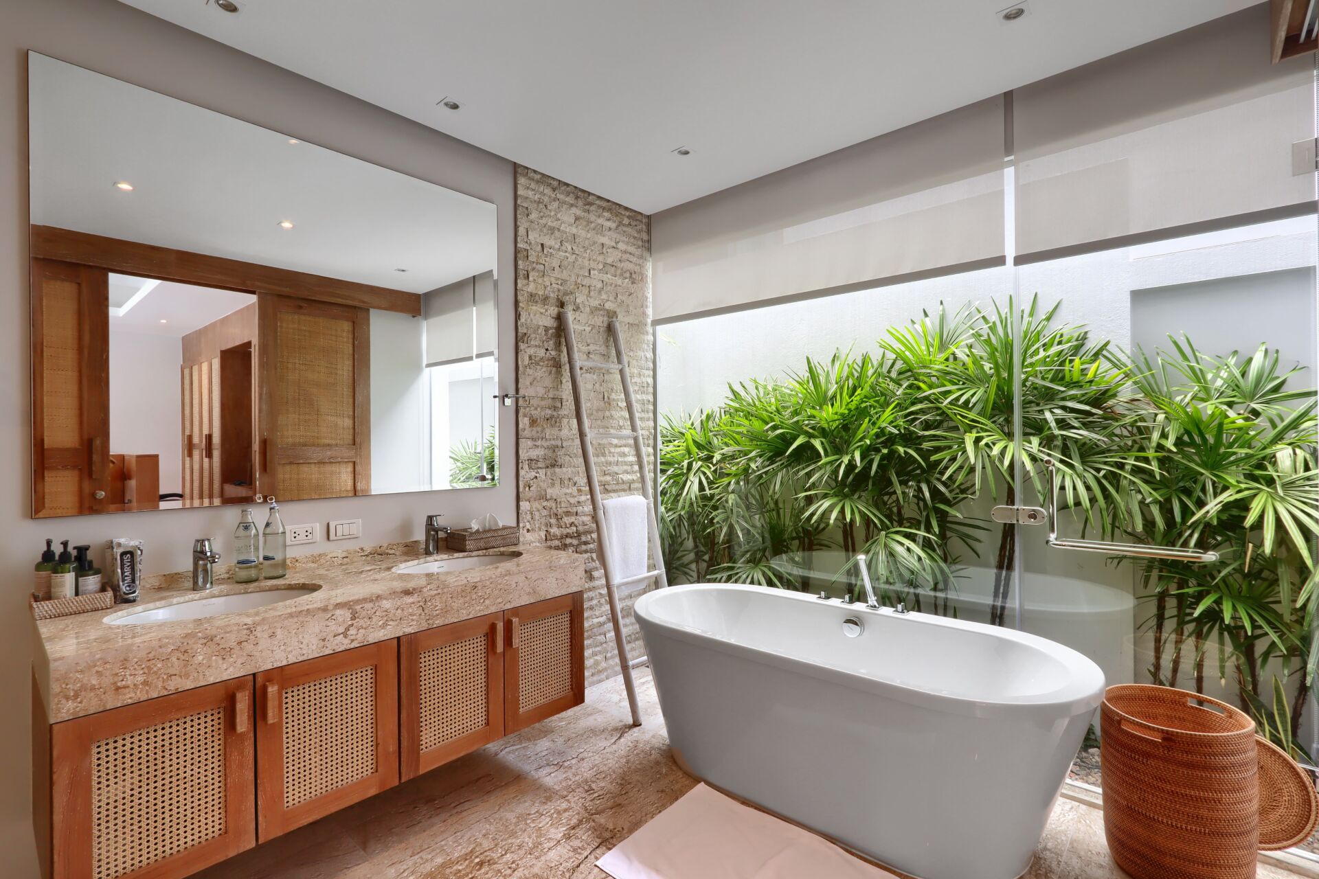 Botanica Lakeside II Phuket – Luxury Tropical Balinese Villas by the Lake