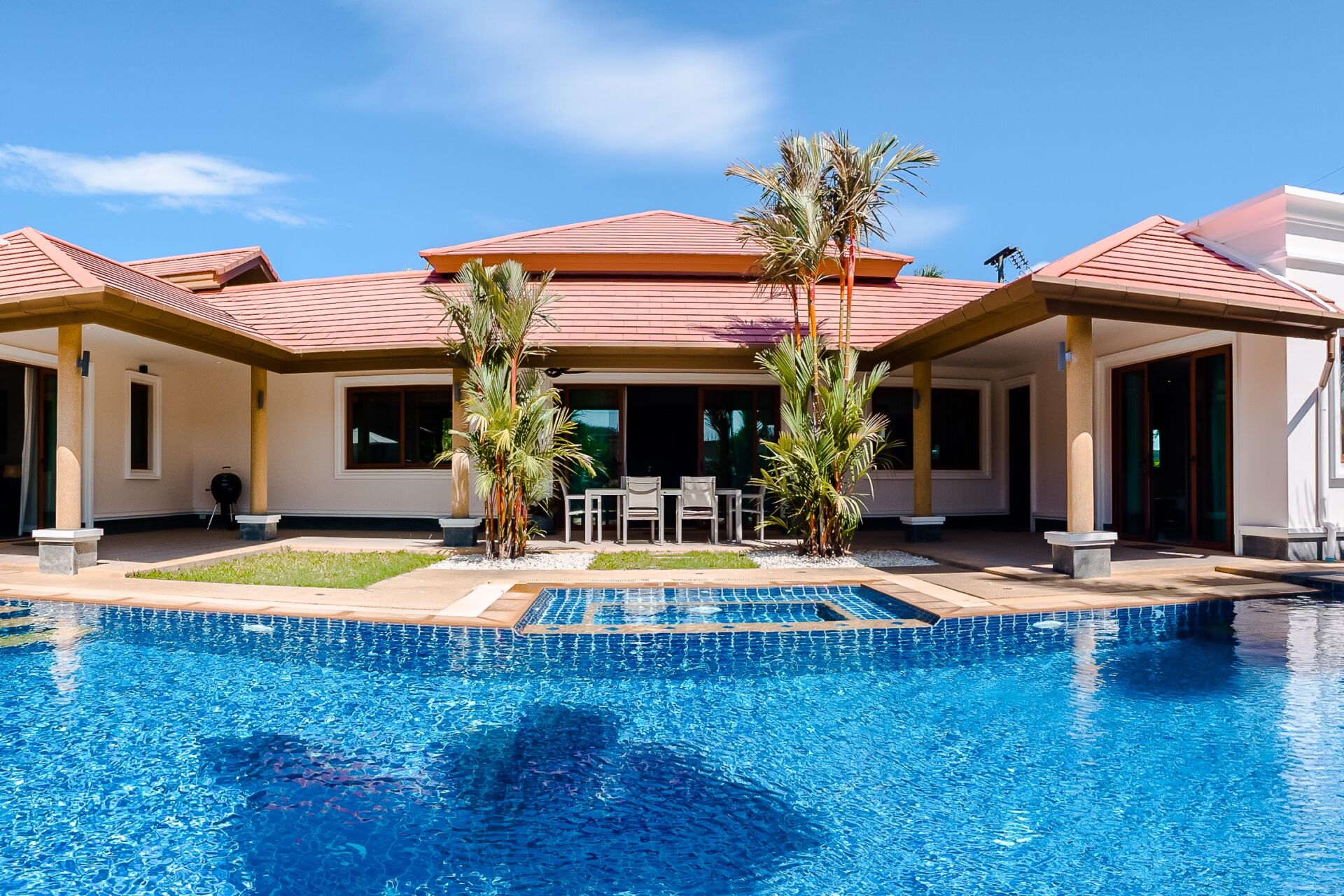 Luxury 4-Bedroom Pool Villa for Long-Term Rent in Cherngtalay, Phuket