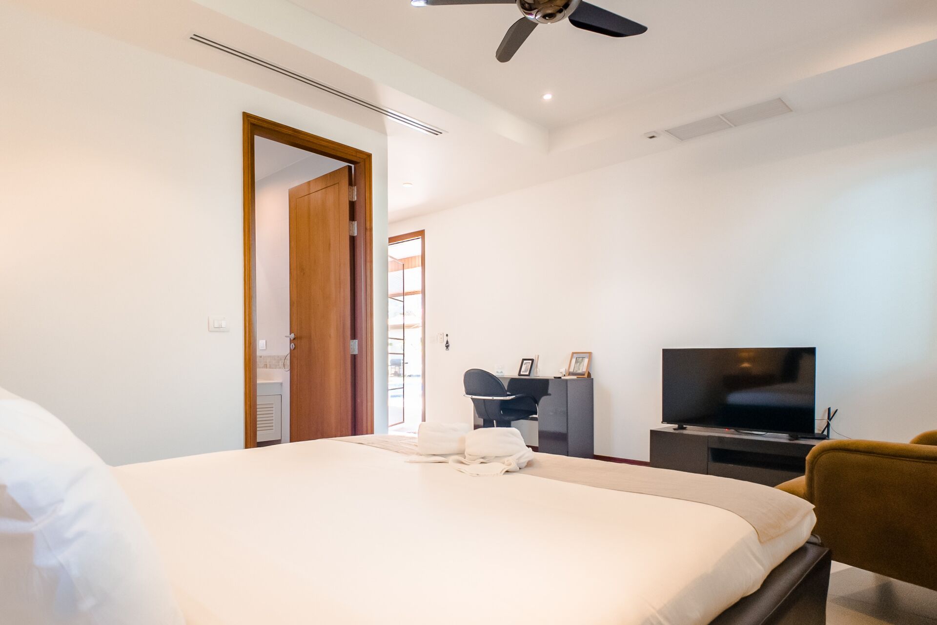 Luxury 4-Bedroom Pool Villa for Long-Term Rent in Cherngtalay, Phuket