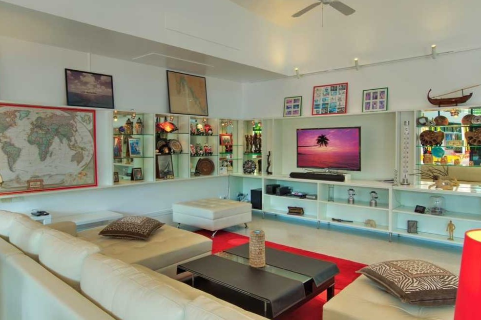 Unique 5-Bedroom Luxury Estate with Expansive Tropical Gardens on Phuket’s East Coast