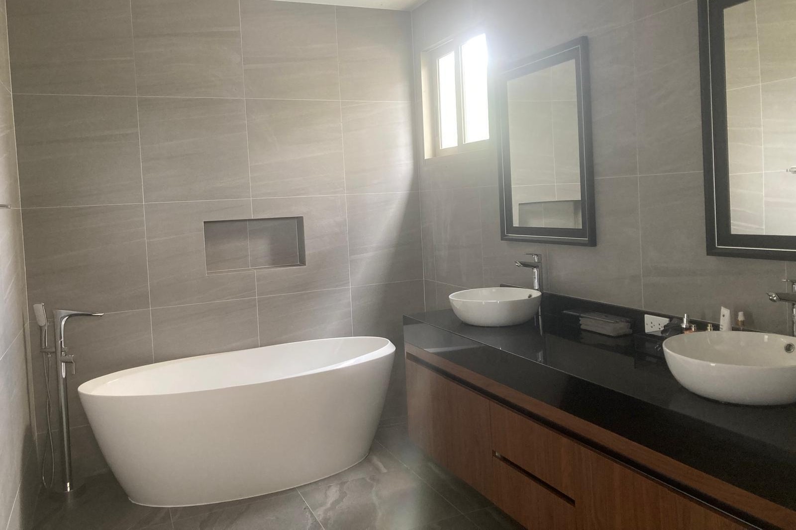 Newly Completed Luxury 4-Bedroom Pool Villa for Sale – Pasak, Cherngtalay, Phuket