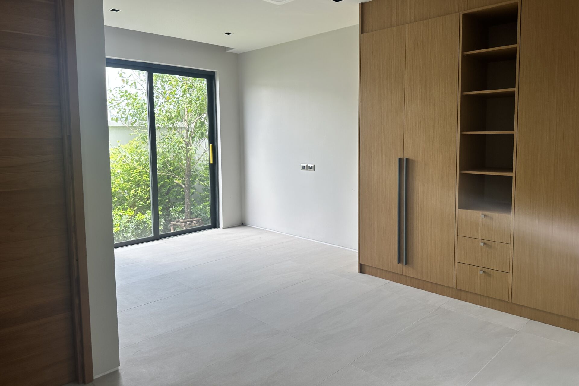 Botanica Modern Loft II: Newly Completed 3-Bedroom Pool Villa for Sale at Bang Jo, Phuket