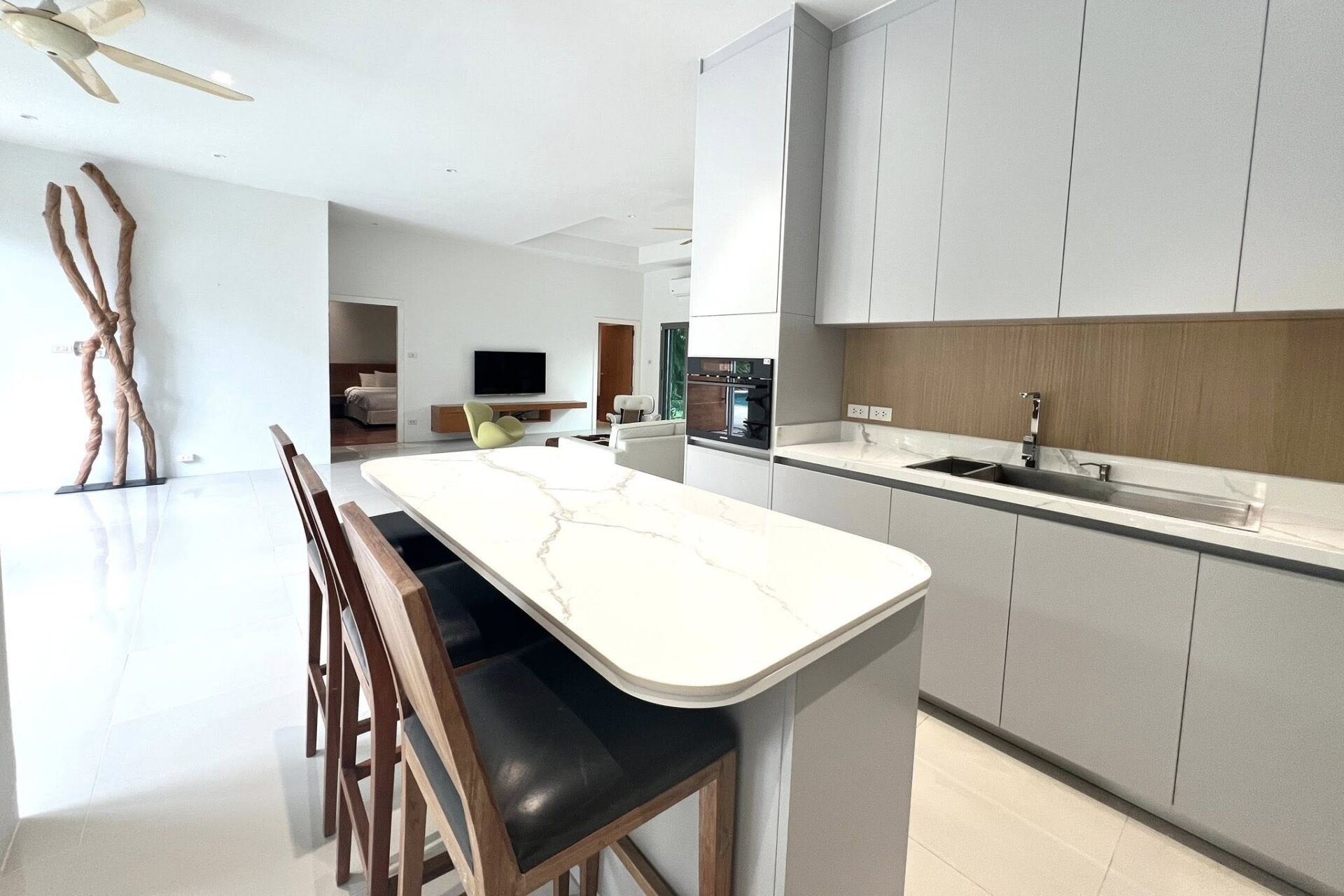 Spacious 4-Bedroom Pool Villa for Sale in Kok Tanod, Cherngtalay, Phuket