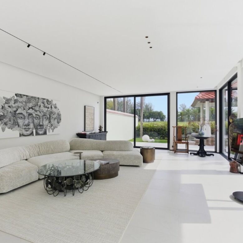 Laguna Fairway Villa Freshly Reimagined – New‑Build Spec in the Heart of Laguna Phuket