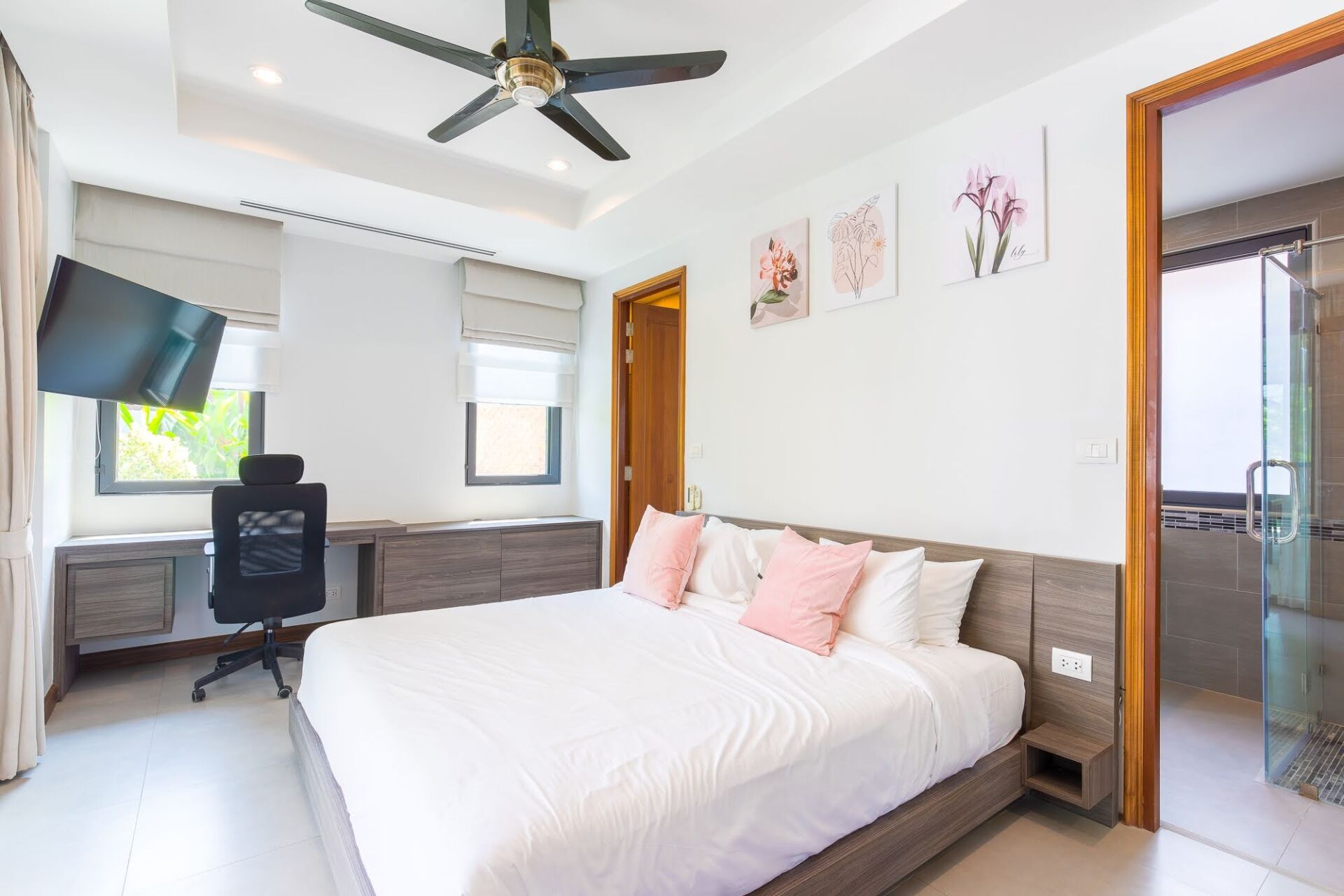 Luxury 3-Bedroom Pool Villa for Long-Term Rent in Pasak, Phuket