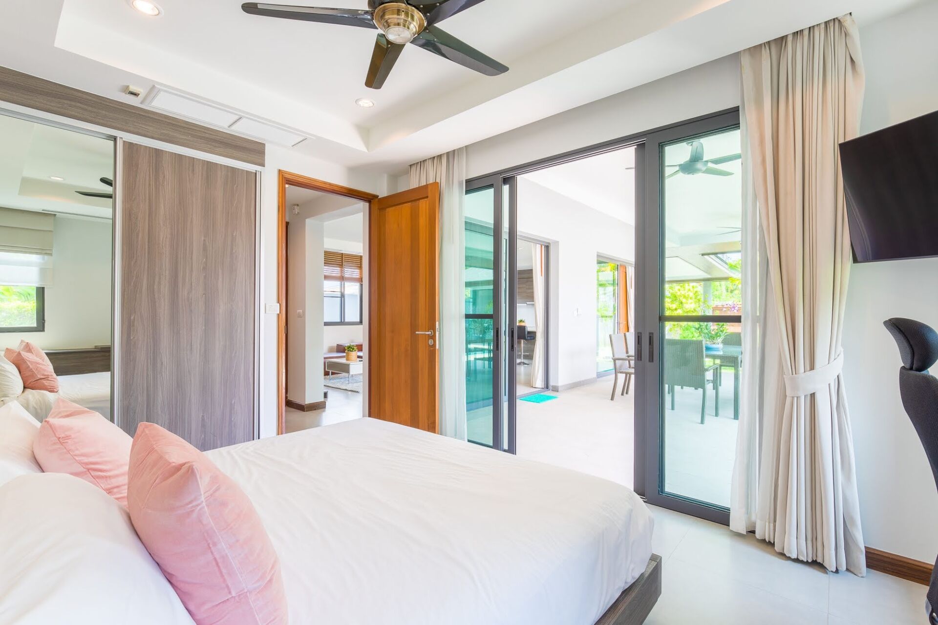 Luxury 3-Bedroom Pool Villa for Long-Term Rent in Pasak, Phuket