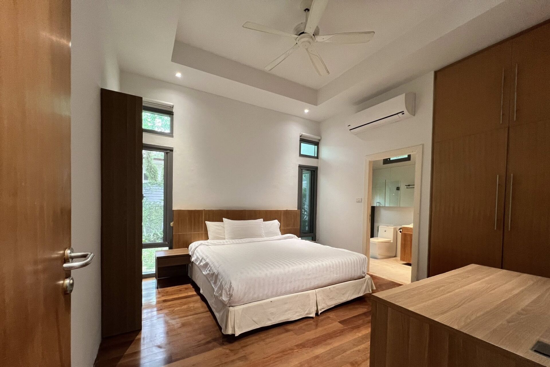 Spacious 4-Bedroom Pool Villa for Sale in Kok Tanod, Cherngtalay, Phuket