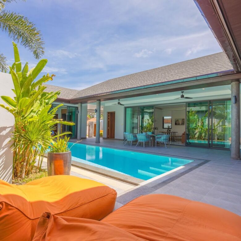 Luxury 4-Bedroom Pool Villa for Long-Term Rent in Pasak, Cherngtalay, Phuket