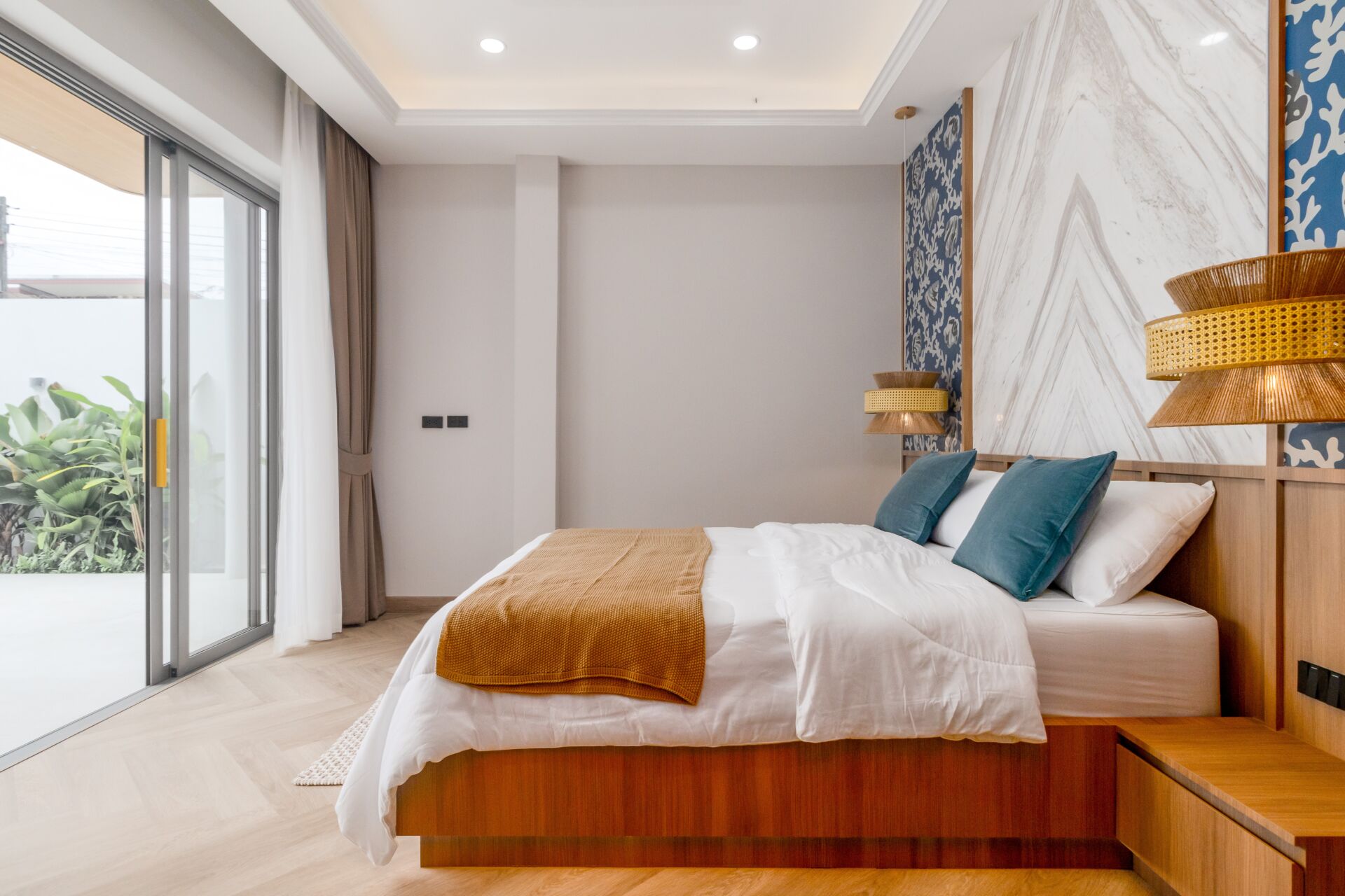Elegant 2-Bedroom Sea View Villa for Rent with Beach Access