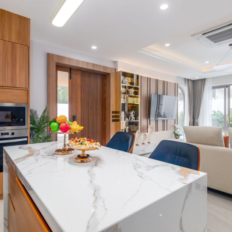 Elegant 2-Bedroom Sea View Villa for Rent with Beach Access