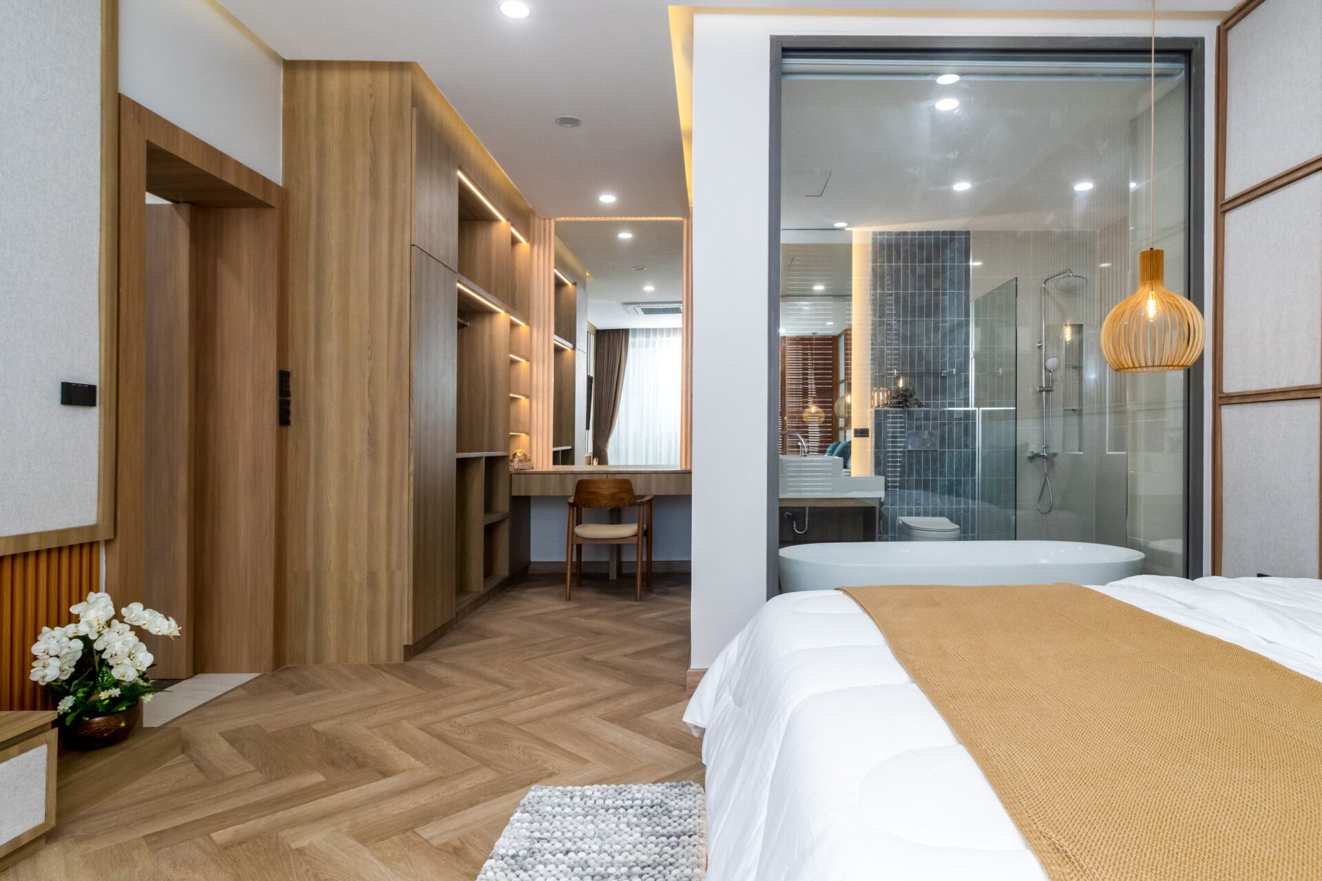 Elegant 2-Bedroom Sea View Villa for Rent with Beach Access