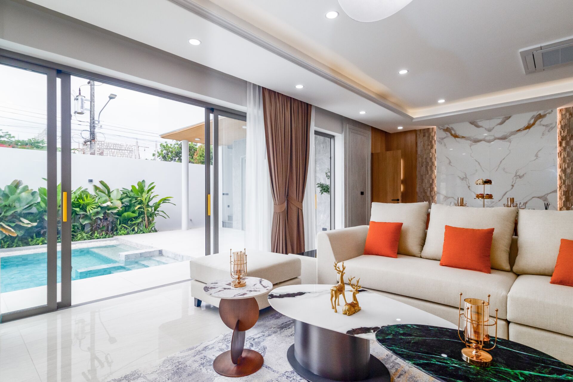 Elegant 2-Bedroom Sea View Villa for Rent with Beach Access