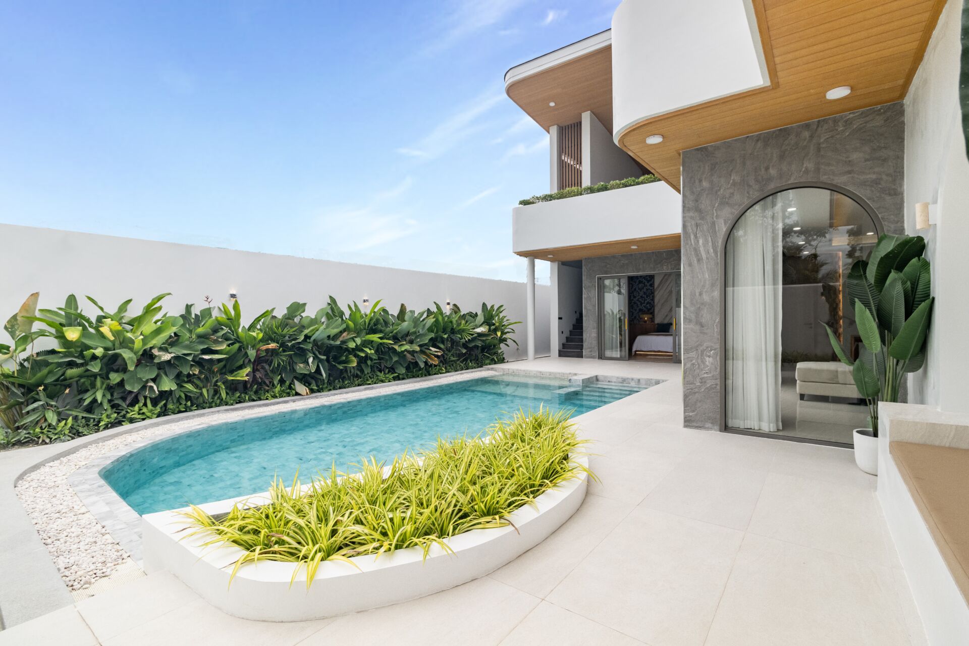 Elegant 2-Bedroom Sea View Villa for Rent with Beach Access
