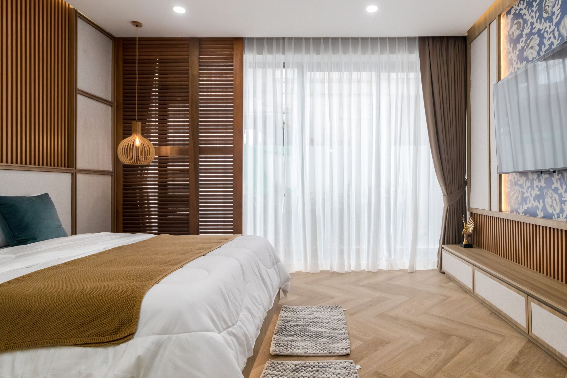 Elegant 2-Bedroom Sea View Villa for Rent with Beach Access