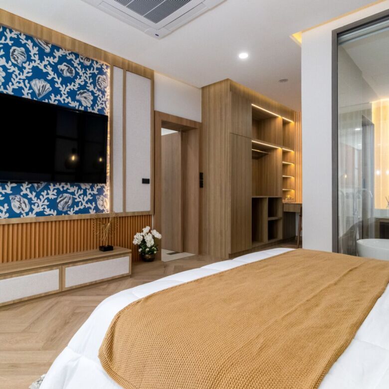 Elegant 2-Bedroom Sea View Villa for Rent with Beach Access