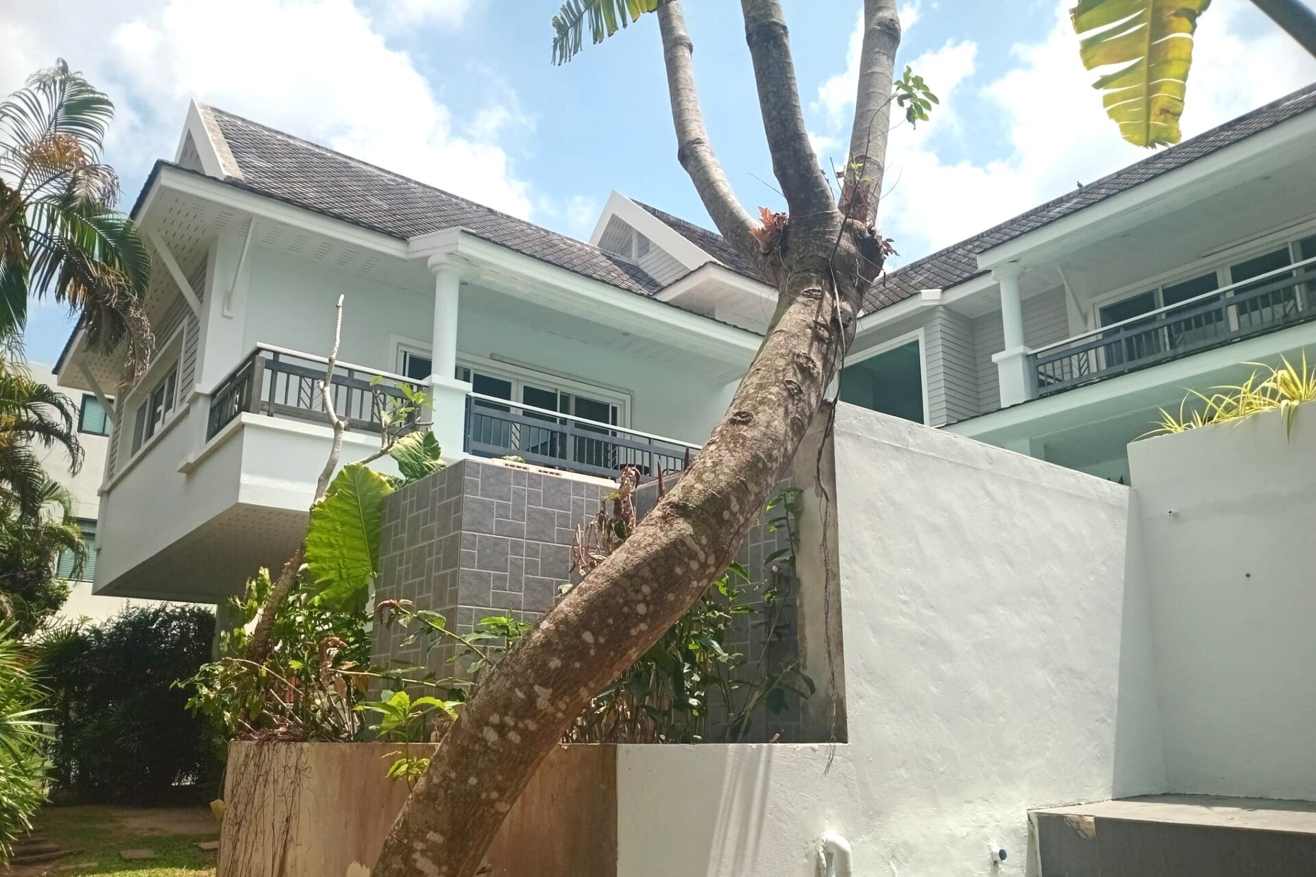 3-Bedroom Pool Villa Next to Phuket Country Club – Kathu