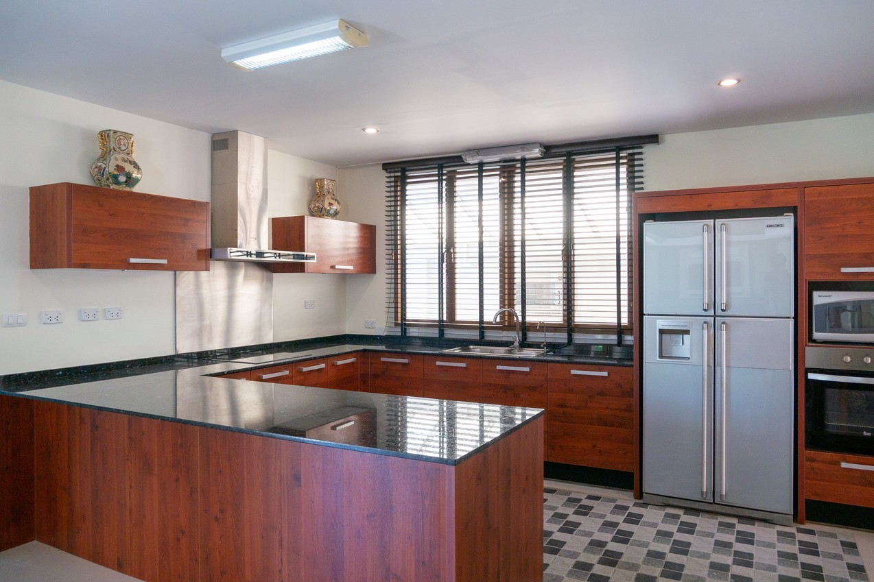Spacious 4-Bedroom Private Pool Villa on 1,550 sqm Land in Phuket – Reduced Price with 2 Million THB Discount