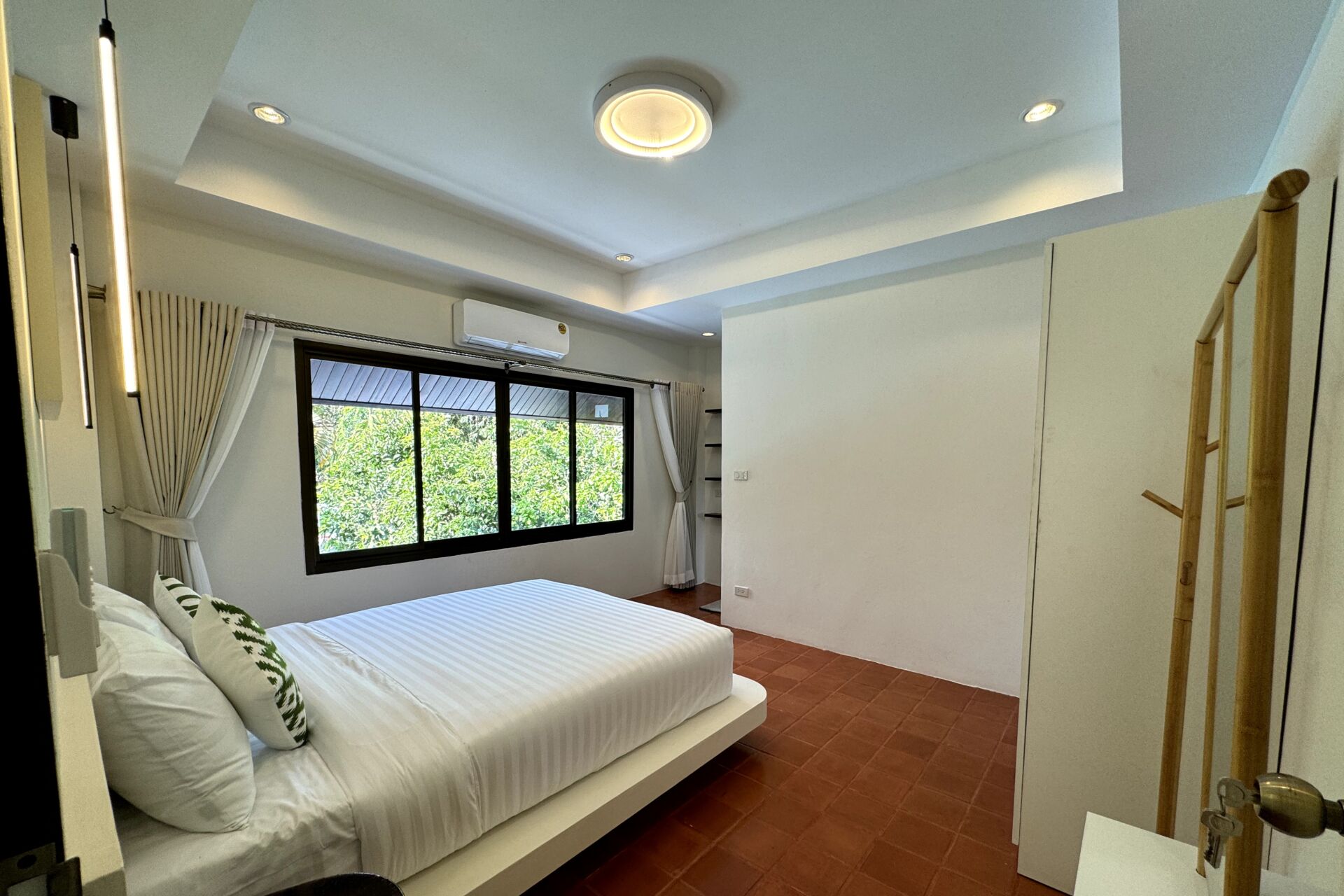 40 Luxury 4-Bedroom Pool Villa for Rent in Pa Klok, Phuket | Tropical Garden Retreat