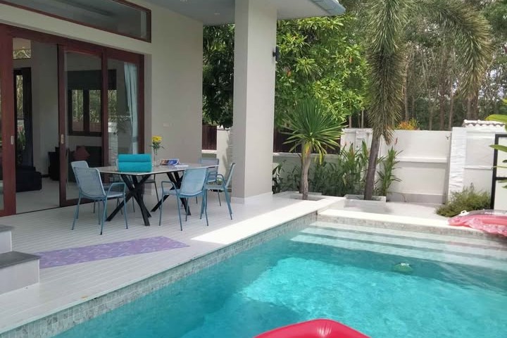 Spacious 3+1 Bedroom Private Pool Villa for Rent in Paklok, Phuket