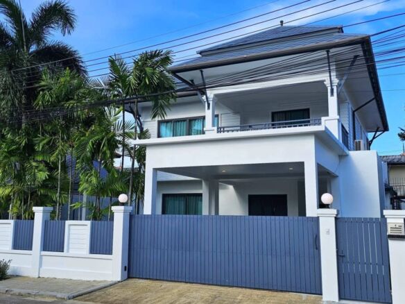 Newly Renovated 4-Bedroom Pool Villa for Sale in Permsap Villa, Phuket – Freehold Ownership