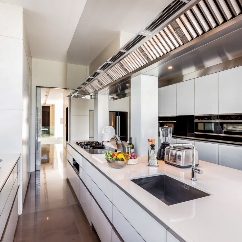 Cliff Top Residence for Rent in Cape Panwa, Phuket | Ultra-Luxury 6-Bedroom Oceanfront Villa