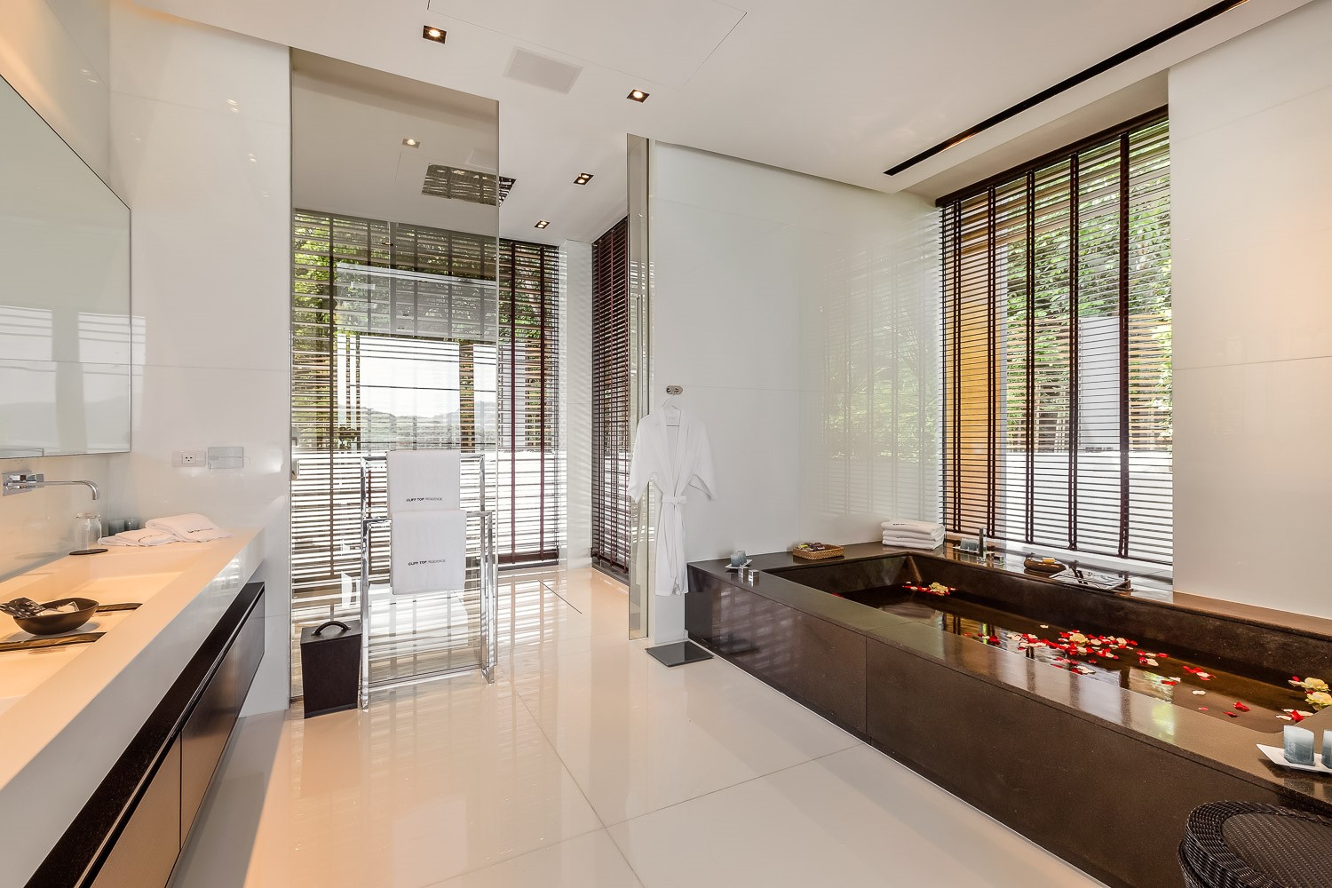 Cliff Top Residence for Rent in Cape Panwa, Phuket | Ultra-Luxury 6-Bedroom Oceanfront Villa