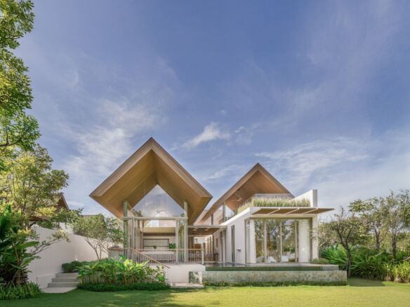 Mountain Sanctuary – Luxury 3-Bedroom Pool Villa in Pasak, Phuket