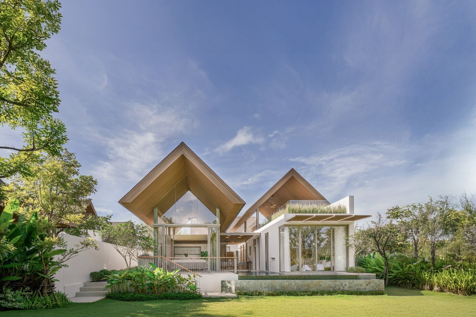 00-02 Mountain Sanctuary – Luxury 3-Bedroom Pool Villa in Pasak, Phuket