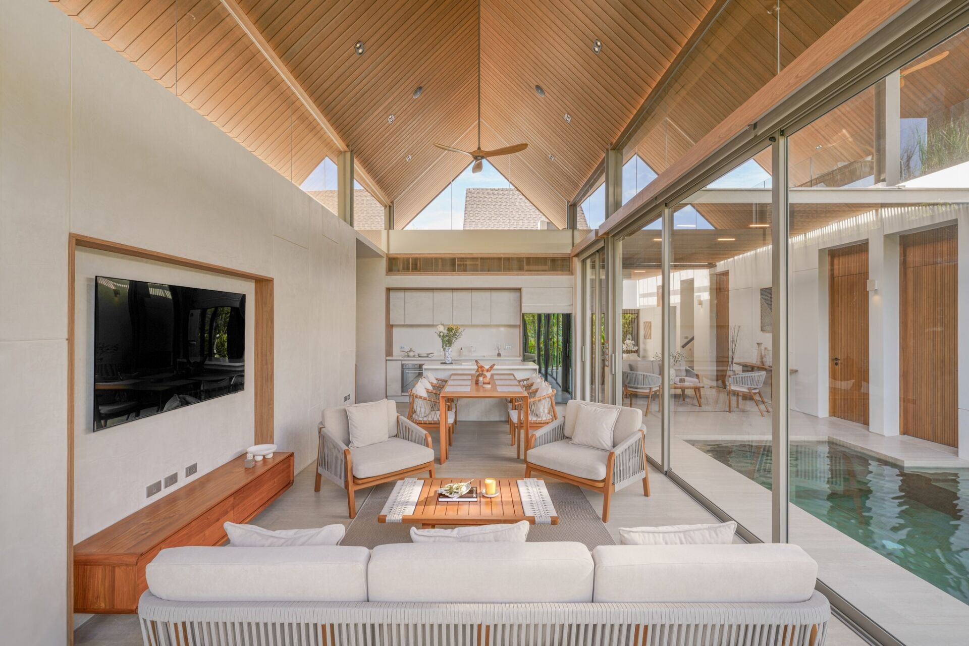 01-04 Mountain Sanctuary – Luxury 3-Bedroom Pool Villa in Pasak, Phuket