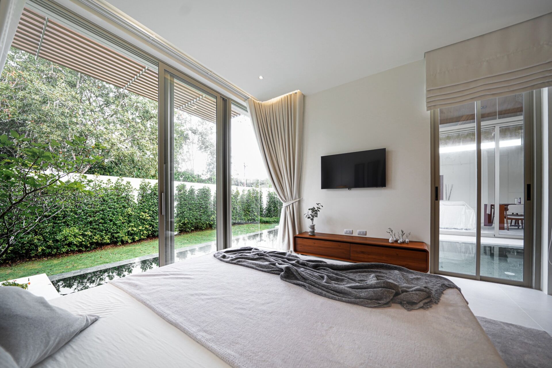 The Urban Retreat – Luxury 3-Bedroom Private Pool Villa for Sale in Bang Tao, Phuket