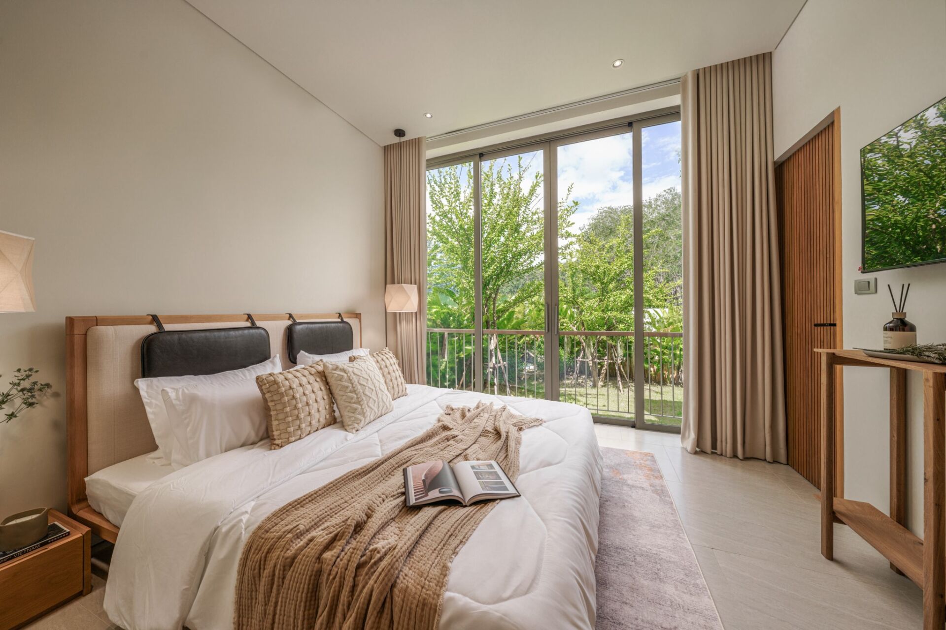 06-02 Mountain Sanctuary – Luxury 3-Bedroom Pool Villa in Pasak, Phuket