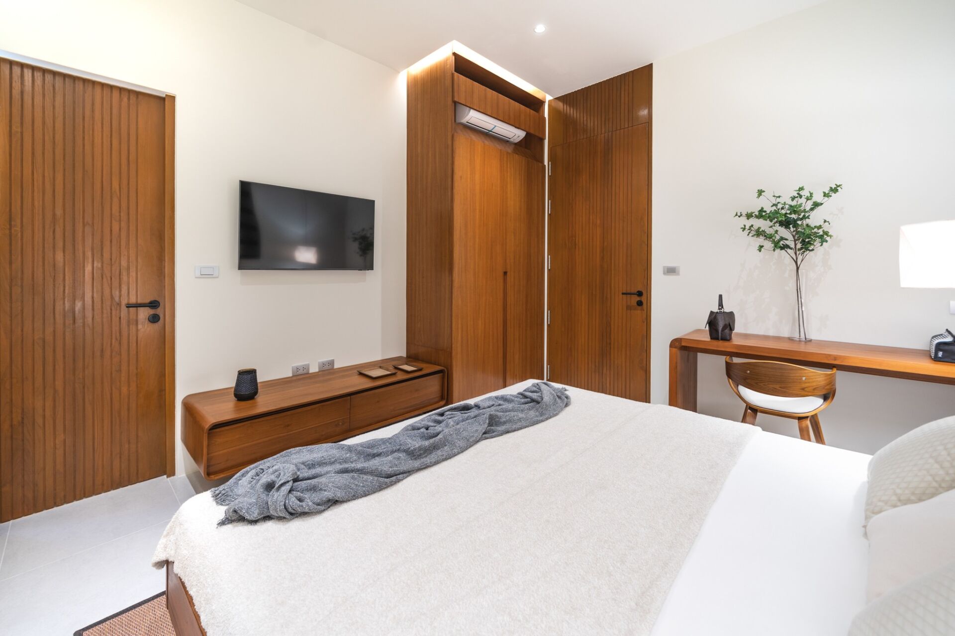 The Urban Retreat – Luxury 3-Bedroom Private Pool Villa for Sale in Bang Tao, Phuket