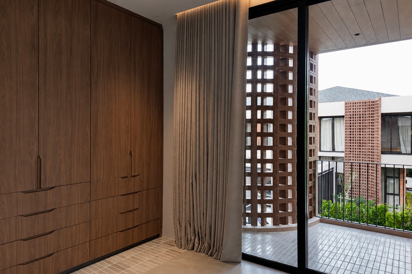 ASHA ZORA: Brand-New 4-Bedroom Private Pool Villas for Rent Near BCIS International School, Chalong, Phuket