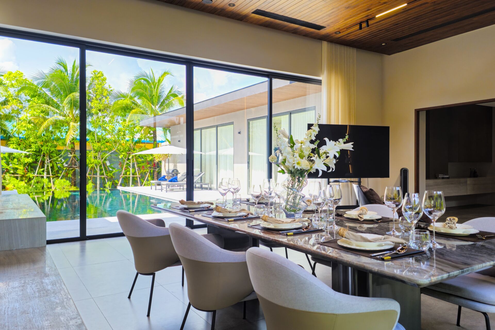 20260719_101411 Sea Central Villa – Luxury 4-Bedroom Private Pool Villa for Rent in Phuket