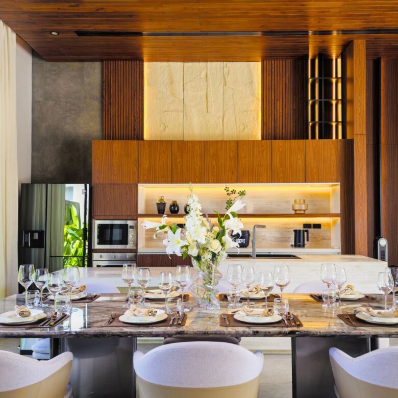 Sea Central Villa – Luxury 4-Bedroom Private Pool Villa for Rent in Phuket