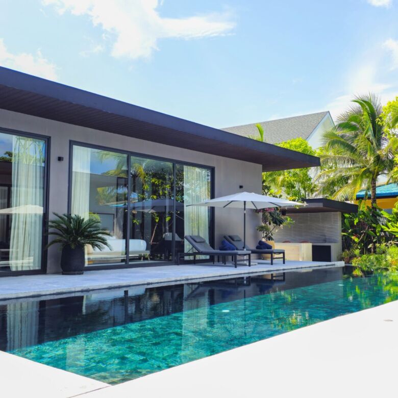 Sea Central Villa – Luxury 4-Bedroom Private Pool Villa for Rent in Phuket