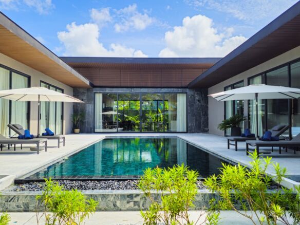 Sea Central Villa – Luxury 4-Bedroom Private Pool Villa for Rent in Phuket