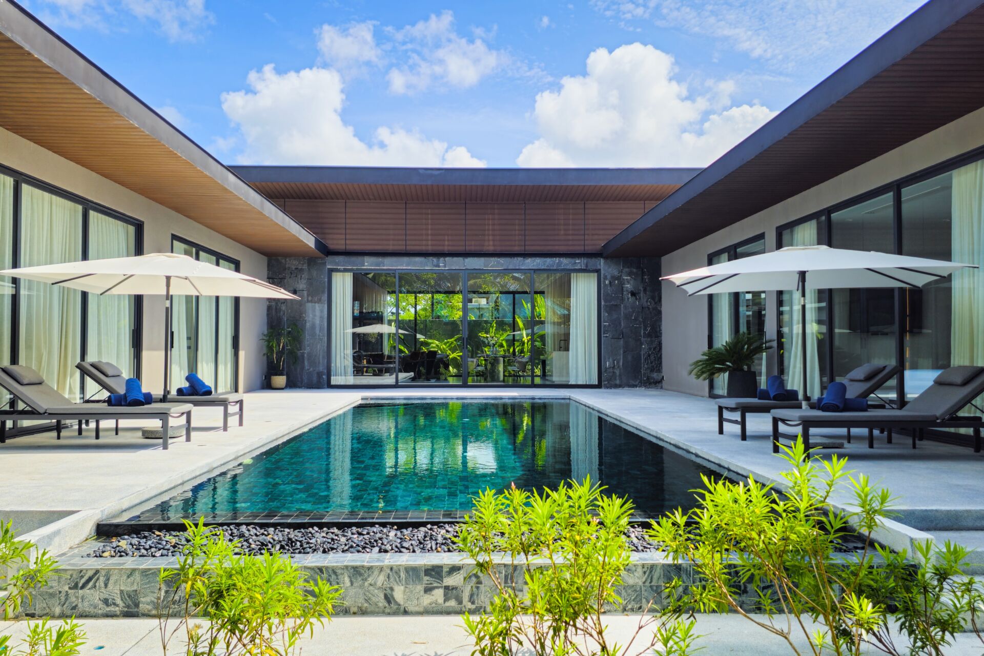 20260719_102716 Sea Central Villa – Luxury 4-Bedroom Private Pool Villa for Rent in Phuket