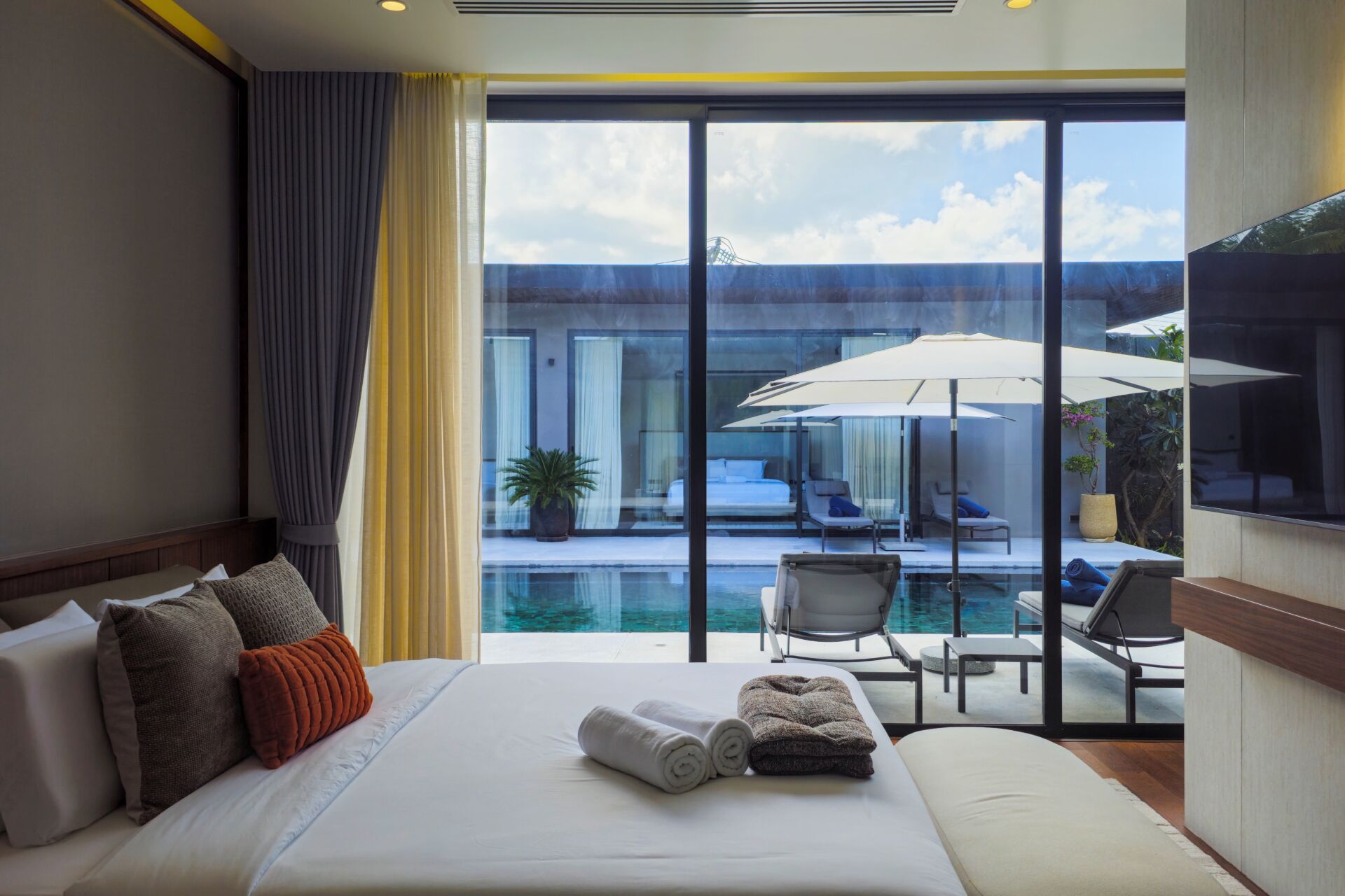 20260719_104004 Sea Central Villa – Luxury 4-Bedroom Private Pool Villa for Rent in Phuket