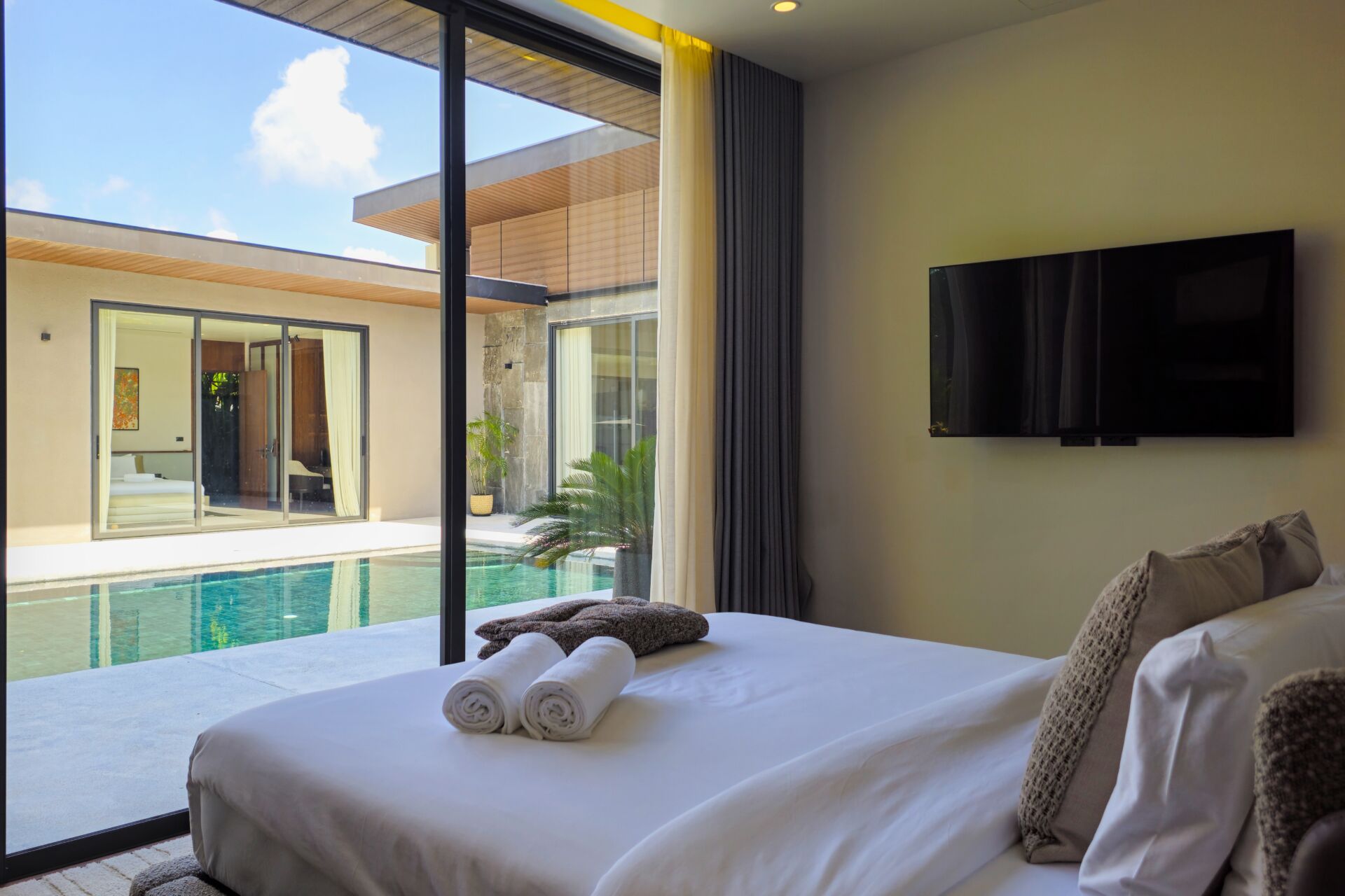 20260719_105624 Sea Central Villa – Luxury 4-Bedroom Private Pool Villa for Rent in Phuket
