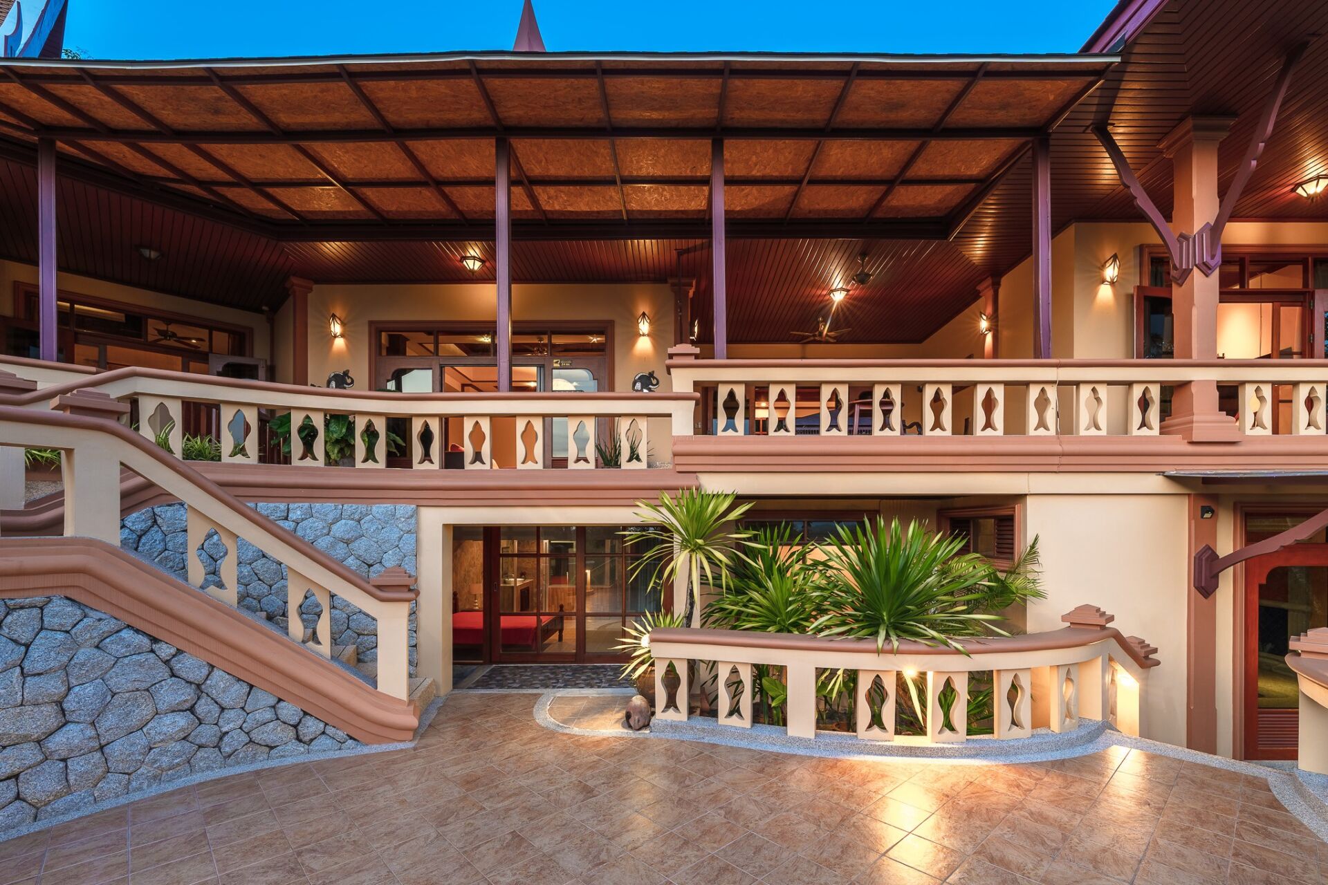 LW107633-HDR Luxury 7-Bedroom Thai-Style Villa – Layan Beach, Phuket